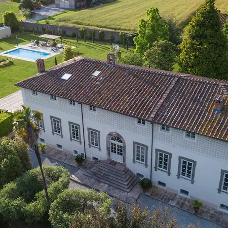 Villa Hugo, Understated Luxury 5 Bedrooms *