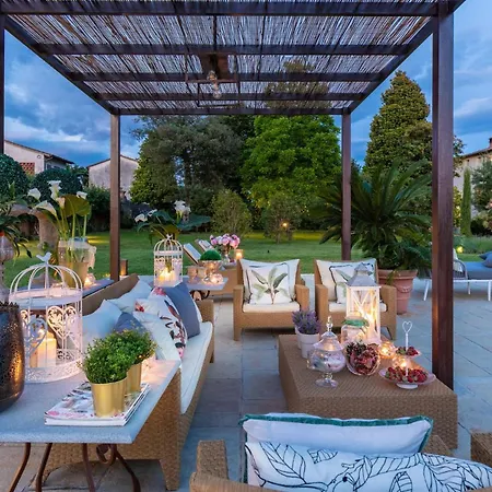 Hugo, Understated Luxury 5 Bedrooms Villa
