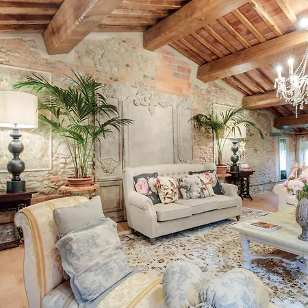 Hugo, Understated Luxury 5 Bedrooms