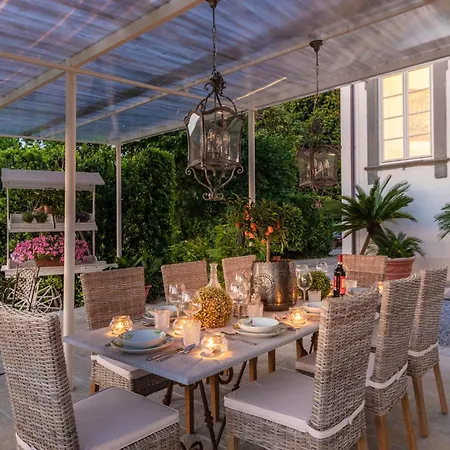 Hugo, Understated Luxury 5 Bedrooms Villa *