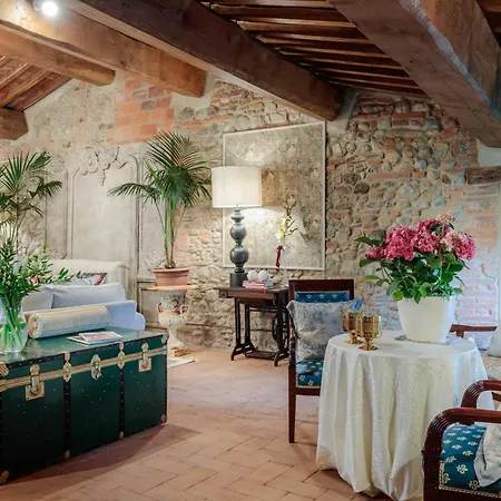 Villa Hugo, Understated Luxury 5 Bedrooms Lucca