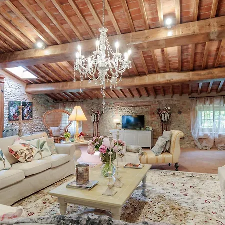 Hugo, Understated Luxury 5 Bedrooms Villa