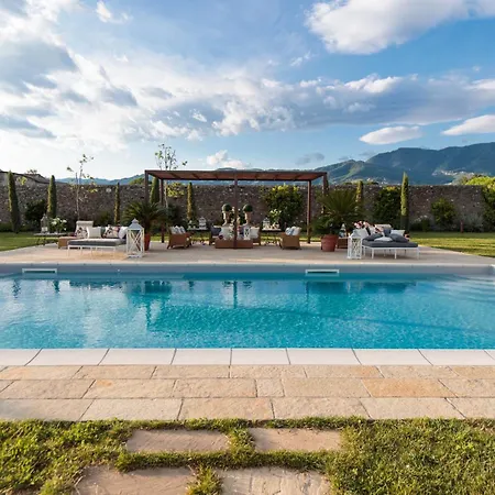 Villa Hugo, Understated Luxury 5 Bedrooms