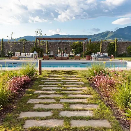 Villa Hugo, Understated Luxury 5 Bedrooms