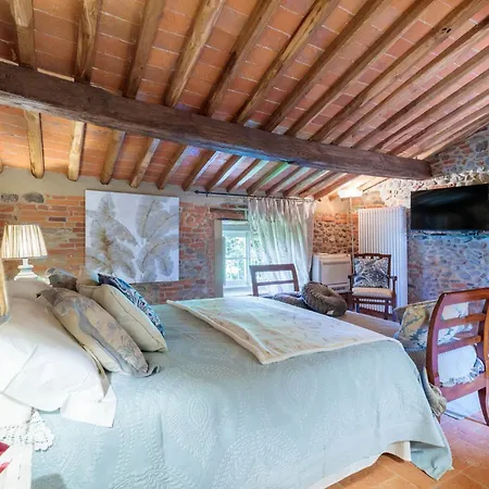 Villa Hugo, Understated Luxury 5 Bedrooms Lucca
