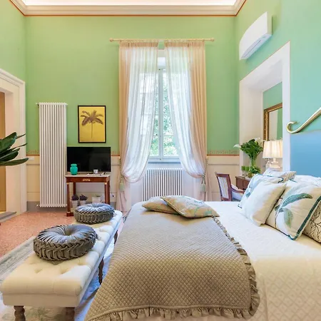 Villa Hugo, Understated Luxury 5 Bedrooms Lucca