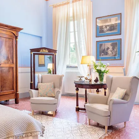 Hugo, Understated Luxury 5 Bedrooms Lucca