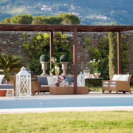 Hugo, Understated Luxury 5 Bedrooms