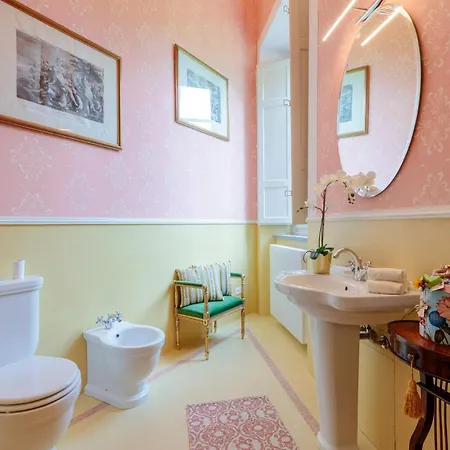 Hugo, Understated Luxury 5 Bedrooms Villa Lucca