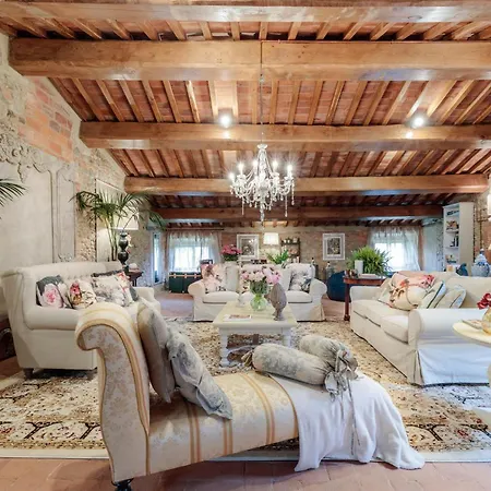 Hugo, Understated Luxury 5 Bedrooms Villa