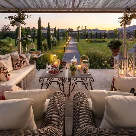 Hugo, Understated Luxury 5 Bedrooms *