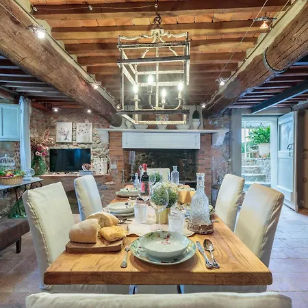 Hugo, Understated Luxury 5 Bedrooms Villa