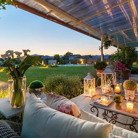 Villa Hugo, Understated Luxury 5 Bedrooms Lucca